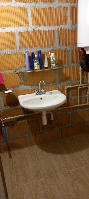 Продавам къща в с. БЕЛИЛА Община Средец