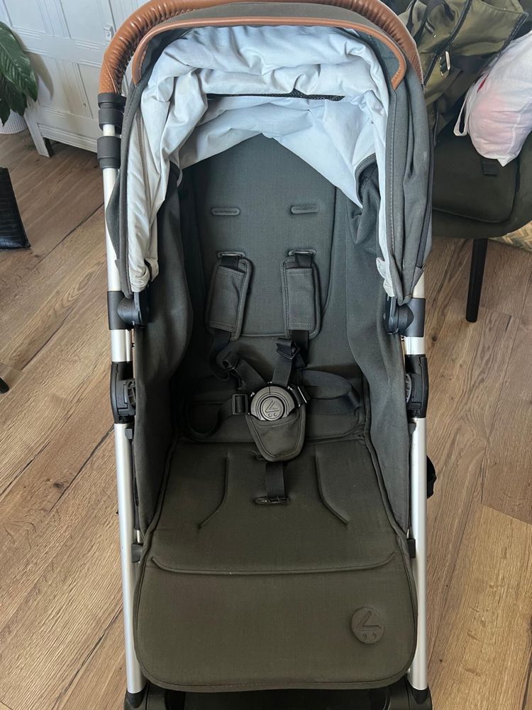 Cărucior Mutsy Nexo – kaki, sport, compact