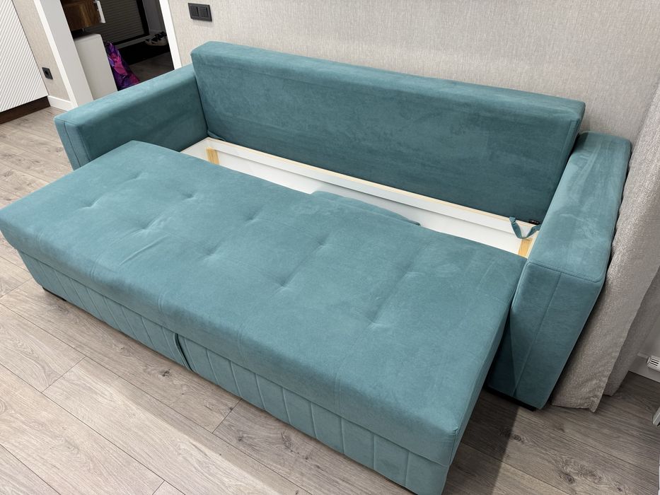 Продам Диван , почти не пользовался , прошел Химчистку