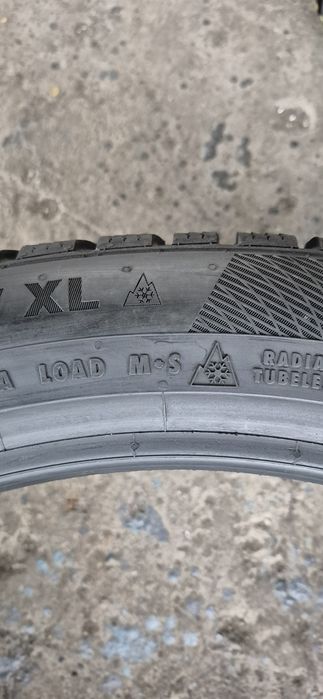 2 anvelope iarna ca si noi Continental 265/40/22,dot 2020.Pret pe buc.