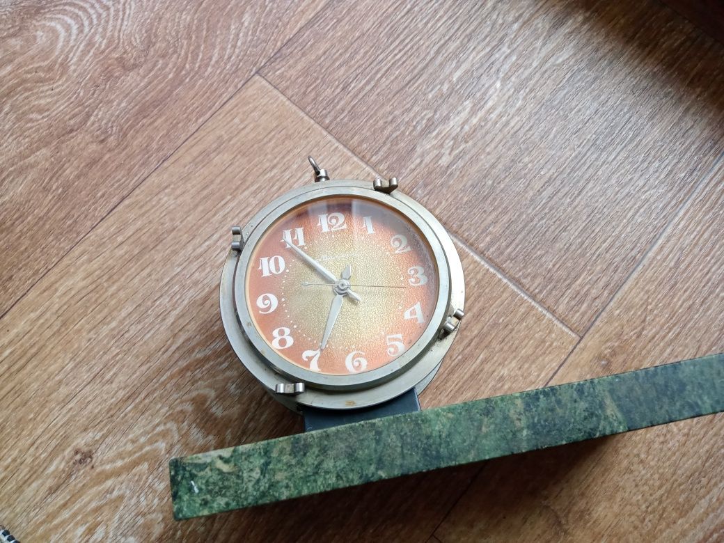 Продам старинные часы