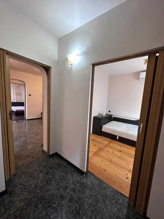 Дава се под наем Тристаен апартамент в София, Център - 70 кв.м за 435 € - Снимка #9