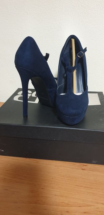 Vând pantofi dama marimea 37 și 38