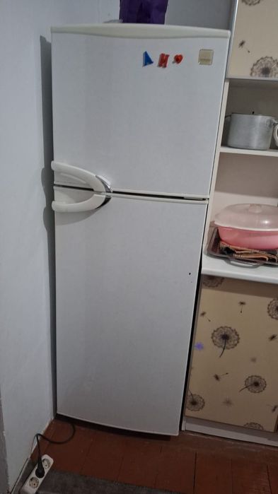 ПРАДАЮ ХАЛАДИЛЬНИК  РАБОЧИЙ   Маразит  харашо  причина  купил  новый