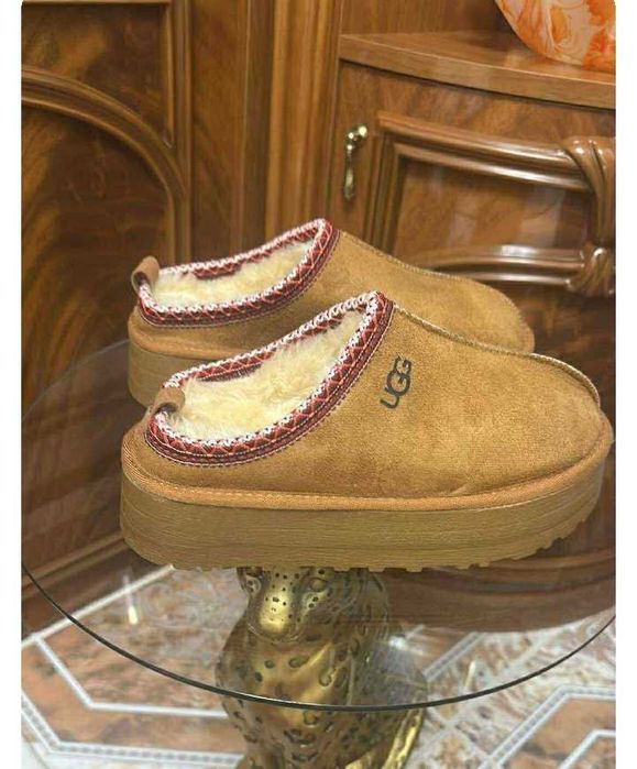 UGG. Damă imblanite