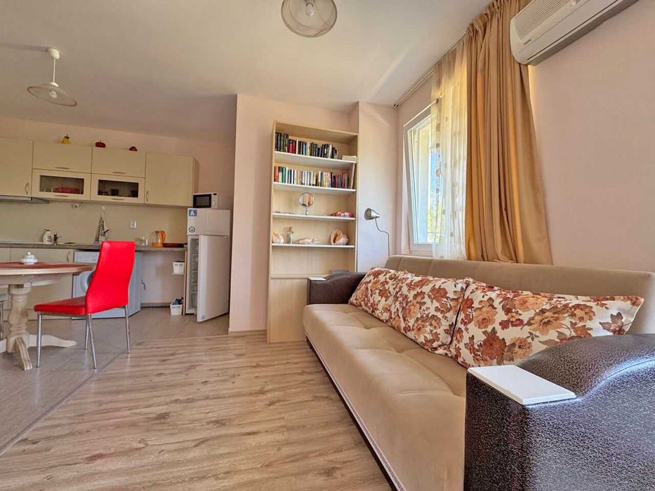 Продава се Двустаен апартамент в к.к. Слънчев бряг - 53 кв.м за 1312 €/кв.м - Снимка #1