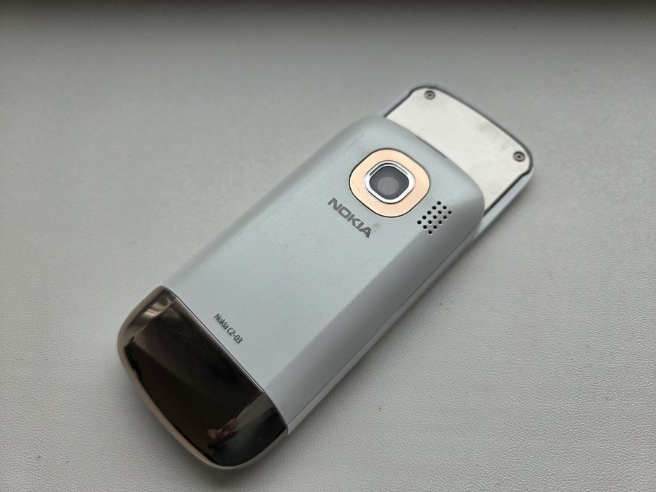 Nokia C2-02 Gold