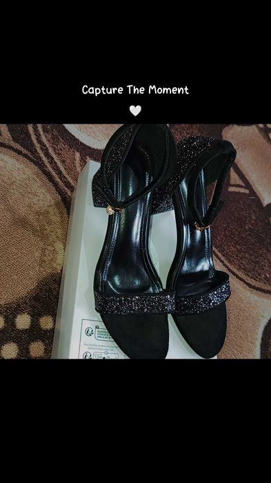 Сандали на ток .