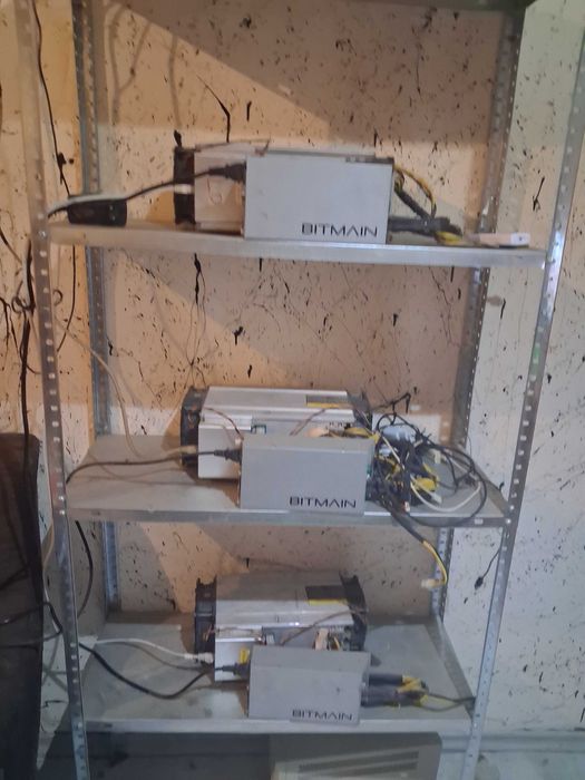 Крипто копачки 13.5TH+ захранване Bitmain , 3 броя