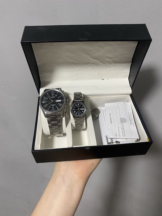 Продам часы парные женские мужские