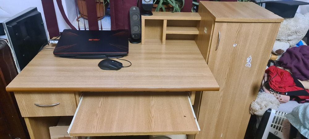 Vând Birou în stare foarte bună