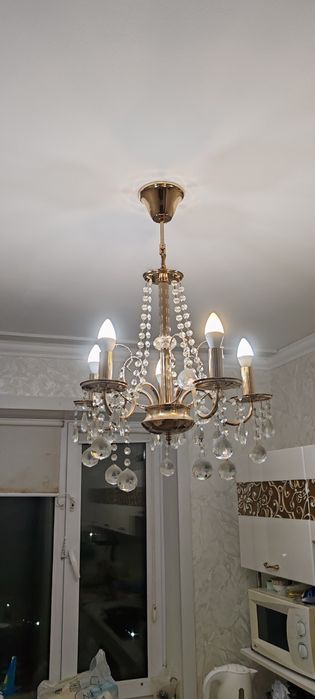 Продам люстру б/у в отличном состочнии