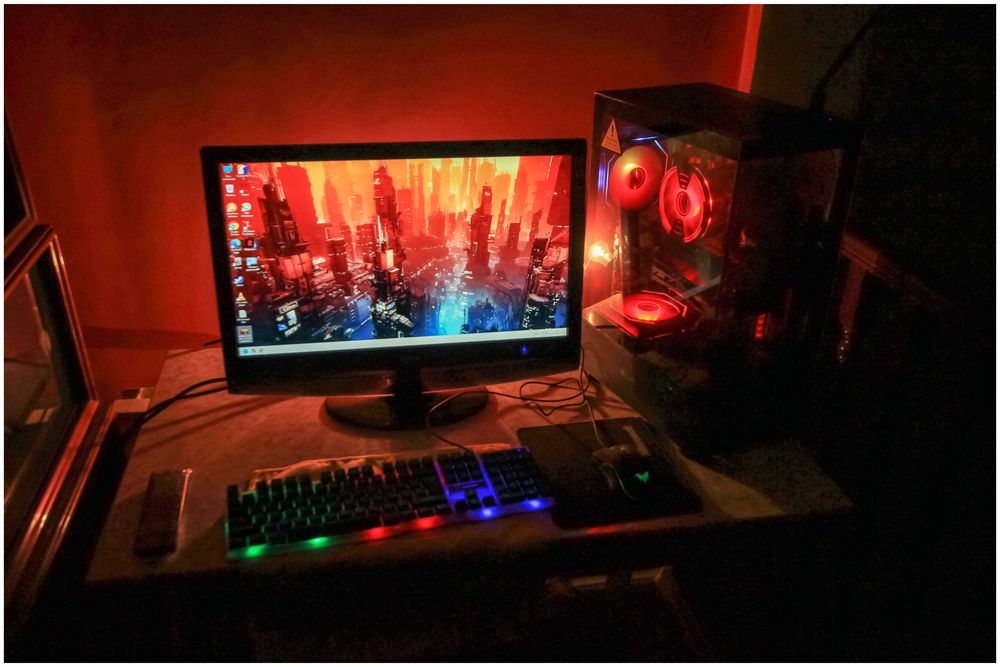 Игровой CS2 и др. игры Core I7 7700, GTX 1070 8gb, DDR 16 GB