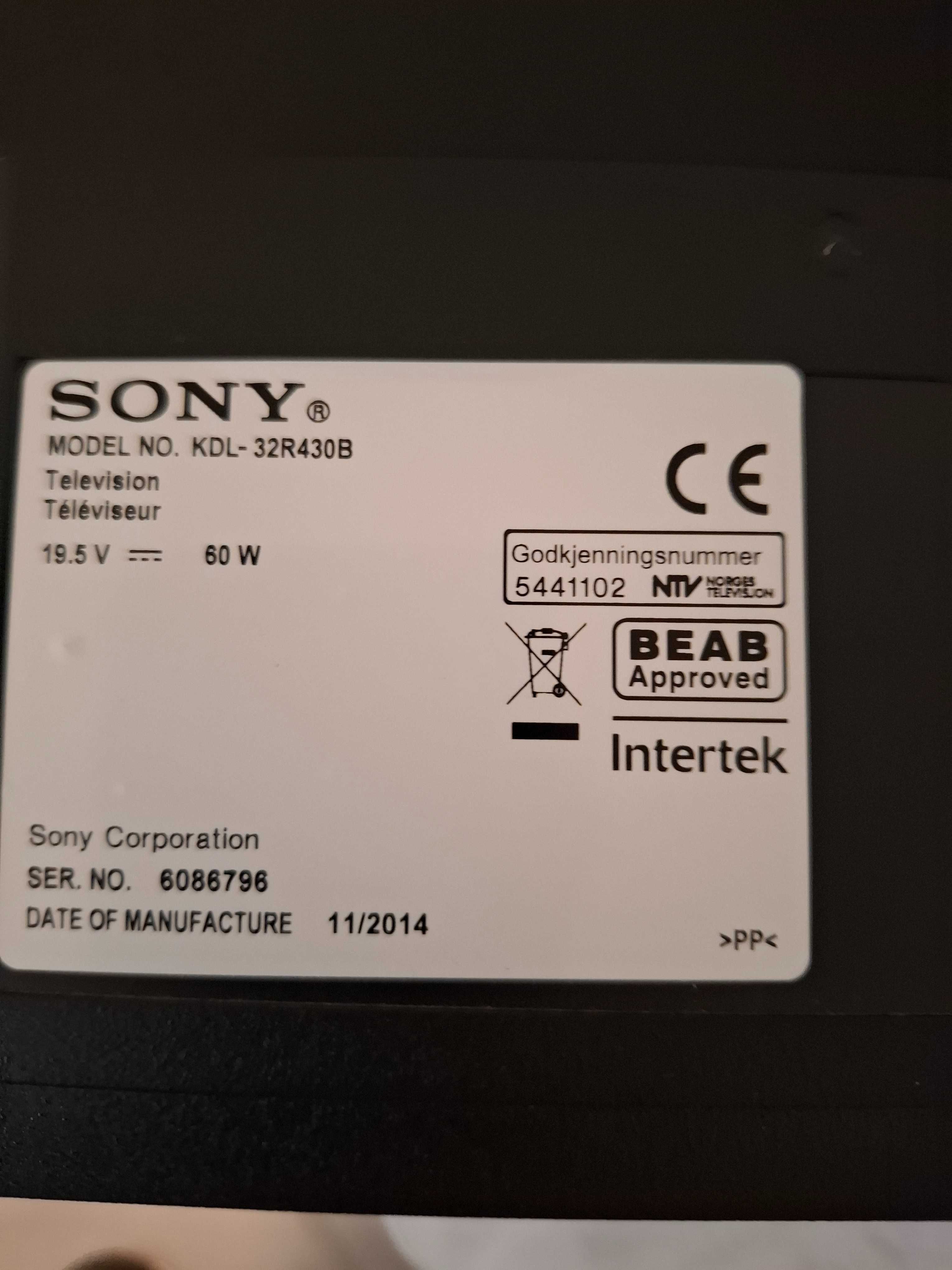 Предлагам телевизор 32 инча "SONY " черен перфектен