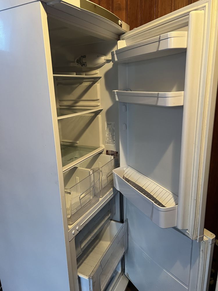 Холодильник - Indesit