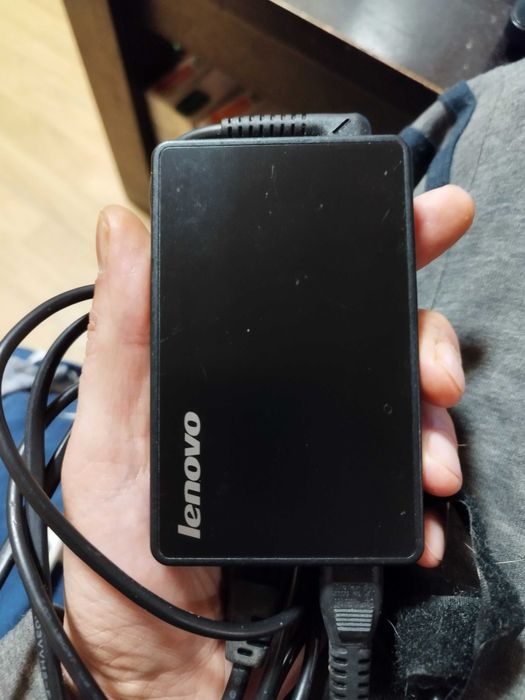 Зарядно за Лвново от G50-30 Става и за други модели 20v 3.25A