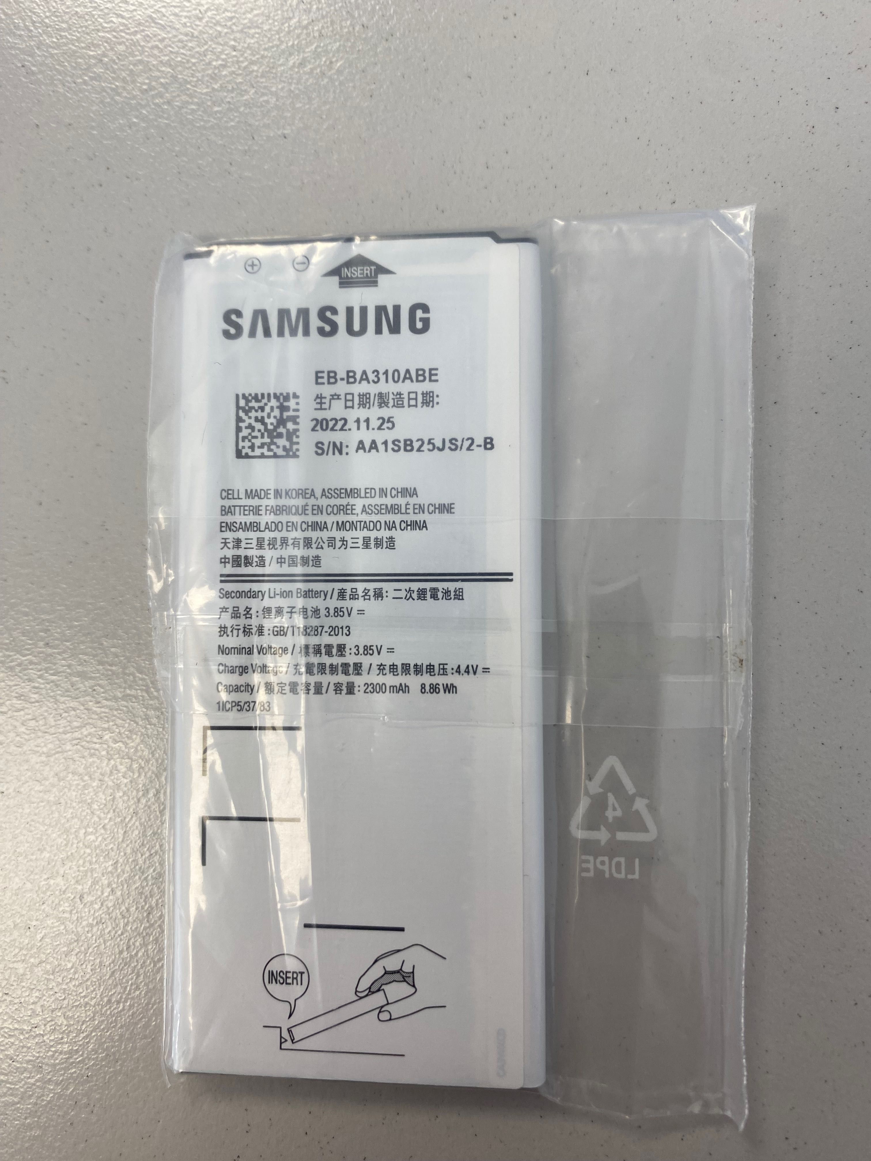 Аккумулятор для Samsung A3 новый