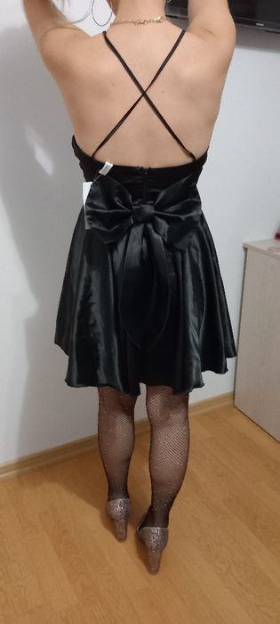 Vând rochita mărimea s