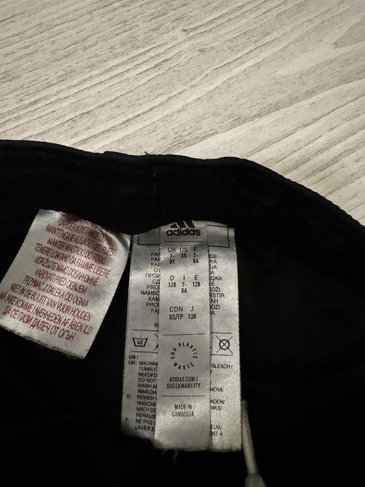Pantaloni scuti Adidas U Cluj 128