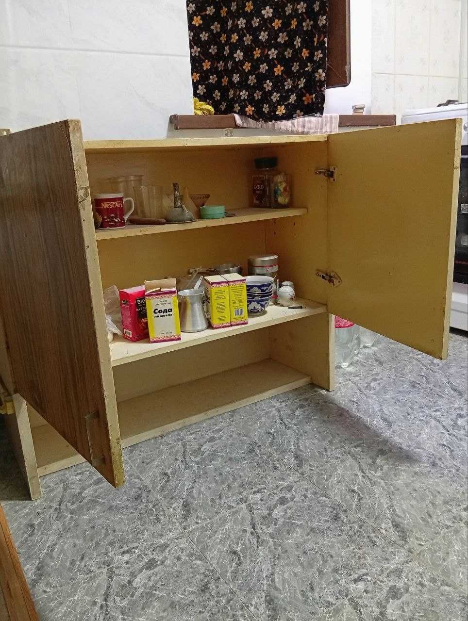 продам тумбочку для кухни
