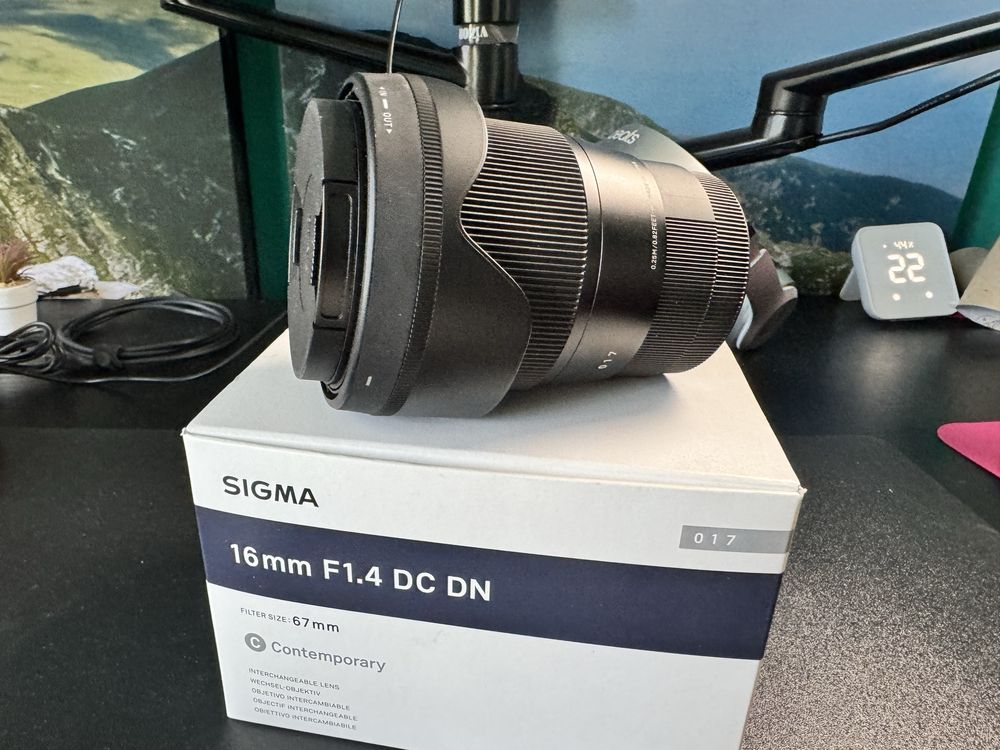 Sigma 16mm F1.4 за Canon EF-M