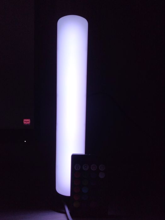 Rgb лед лампа за кино.