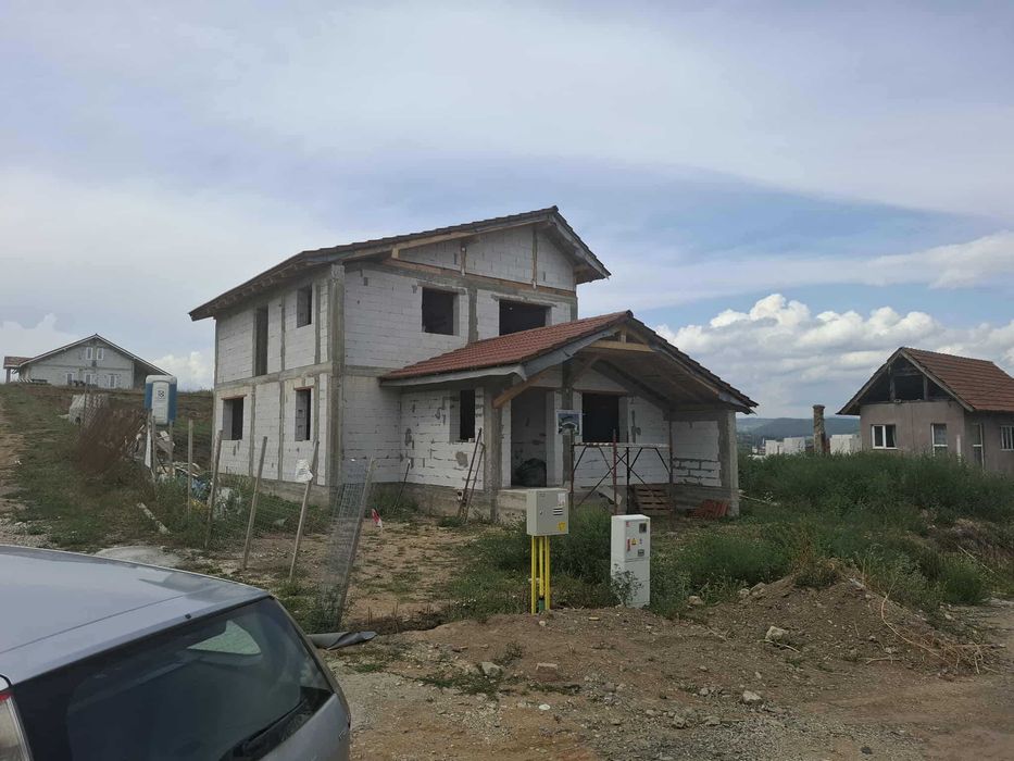 Casa de vanzare  in Mintia in spate la Kaufmann