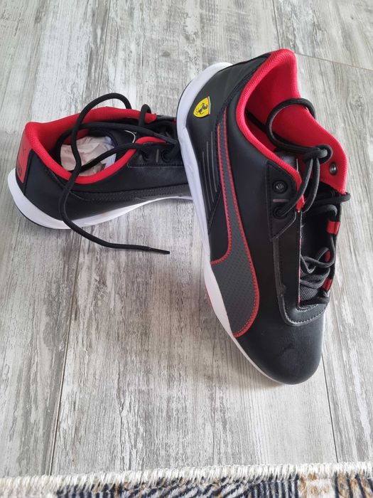 Обувки Puma Ferrari..