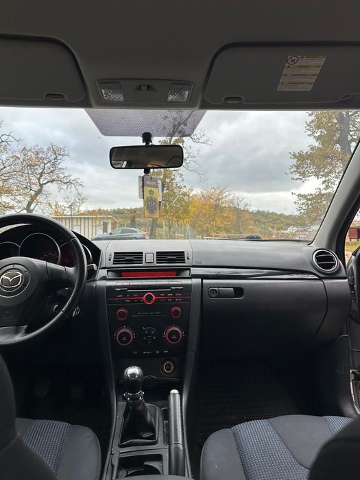 Vând urgent Mazda 3