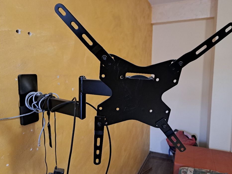 Стойка за телевизор за стена