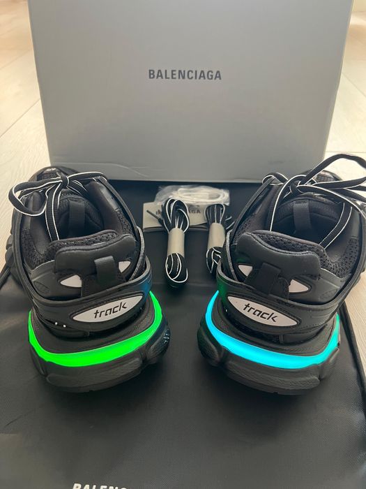 balenciaga track led
