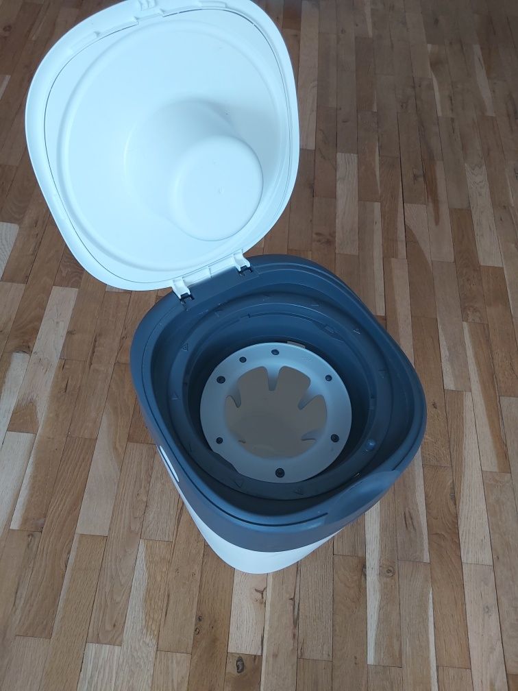 Кош за памперси Tommee Tippee