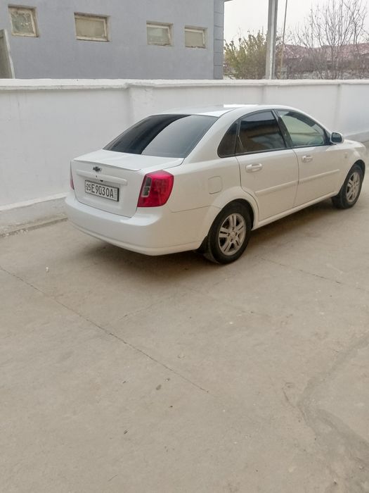 Laseti 2012 srochna sotiladi