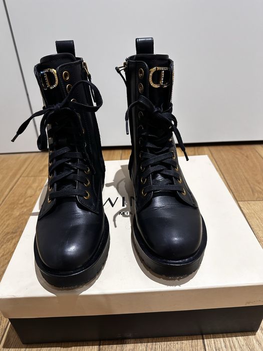 естествена кожа обувки на марката Twinset