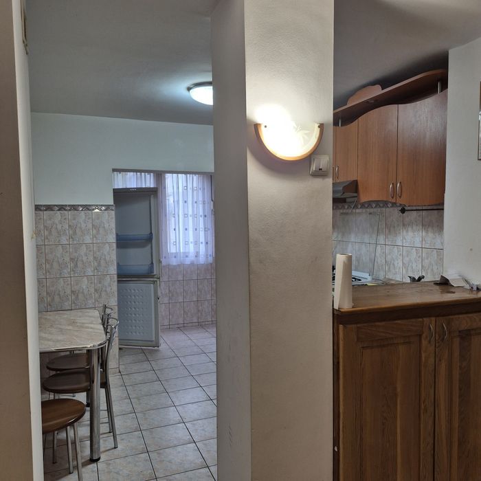 Vând sau închiriez apartament 2 camere