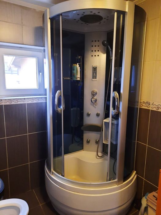 Cabină dus baie proprie