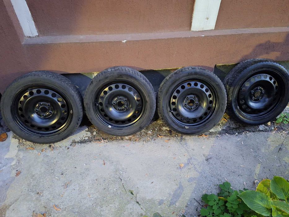 Vand set genti+cauciucuri de iarnà ,.225/45R17...skoda,Vw.Seat..