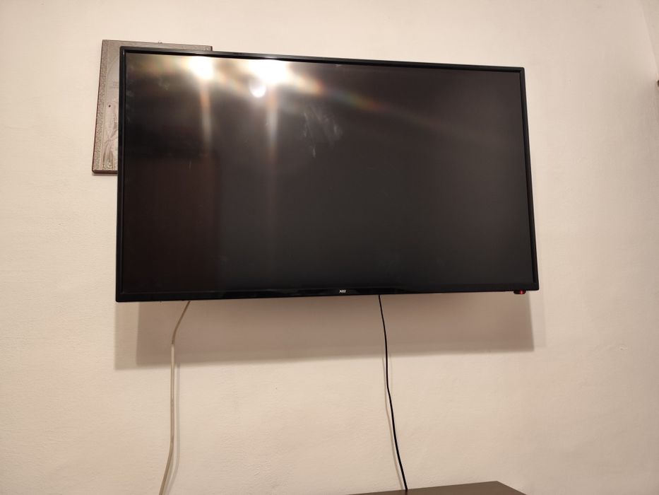 Vând tv Nei 4k diagonala 109 cm