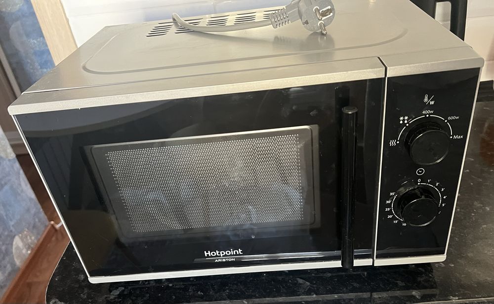 Микроволновая печь Hotpoint
