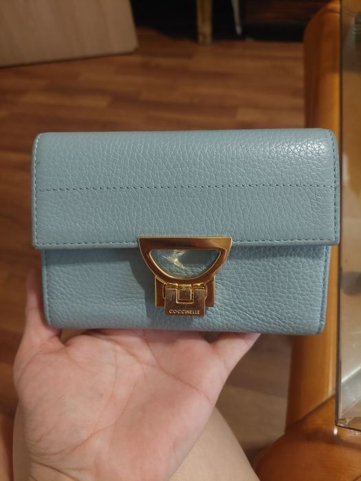 Coccinelle естествена кожа портмоне.