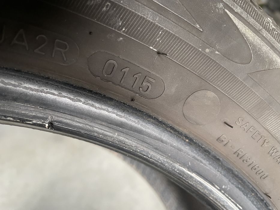 2 anv vara 185/60/15 Dunlop/Pirelli