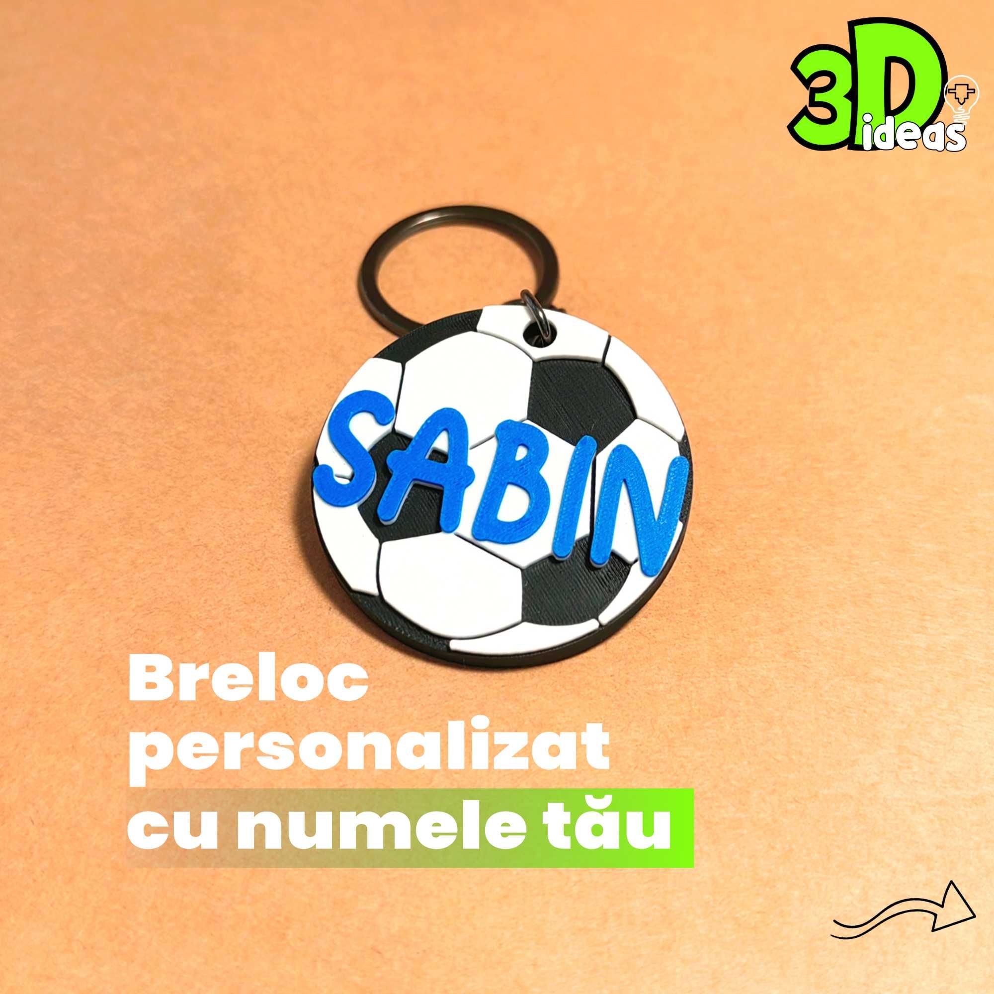 Breloc fotbal personalizat cu nume