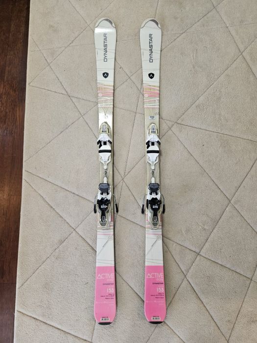 Запазени ски подходящи за дама висока 170 см.