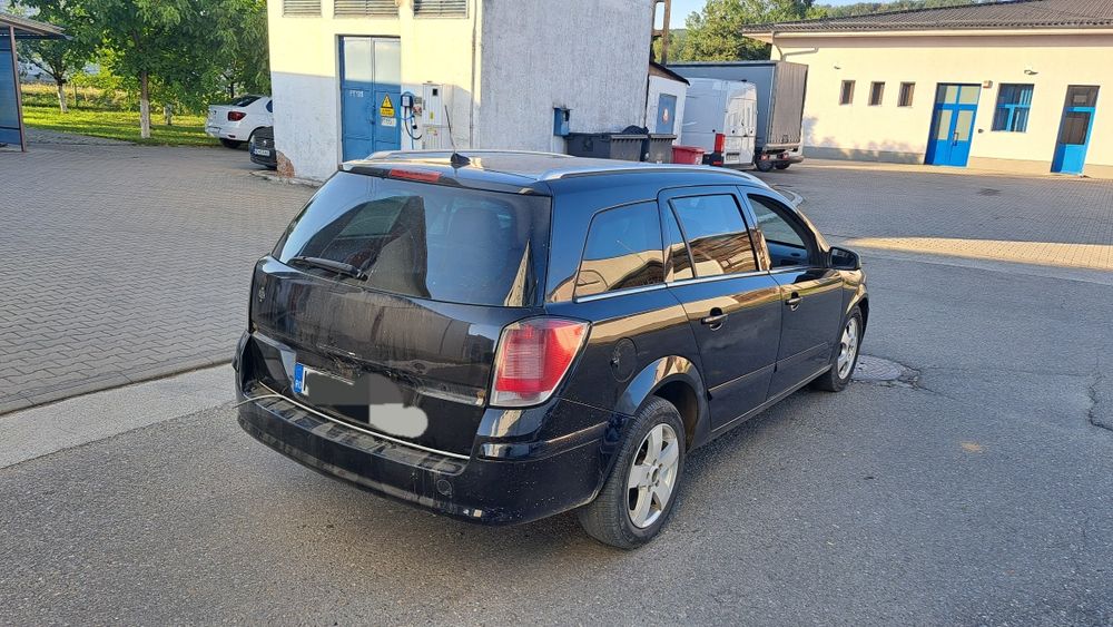 Dezmembrez opel astra h 1.7 diesel