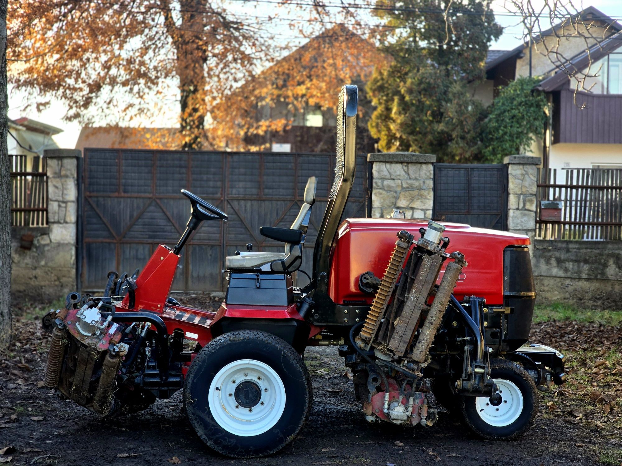 Tractoras gazon iarba Toro Reelmaster 4×4 Turbo Diesel Kubota 49 cp!!