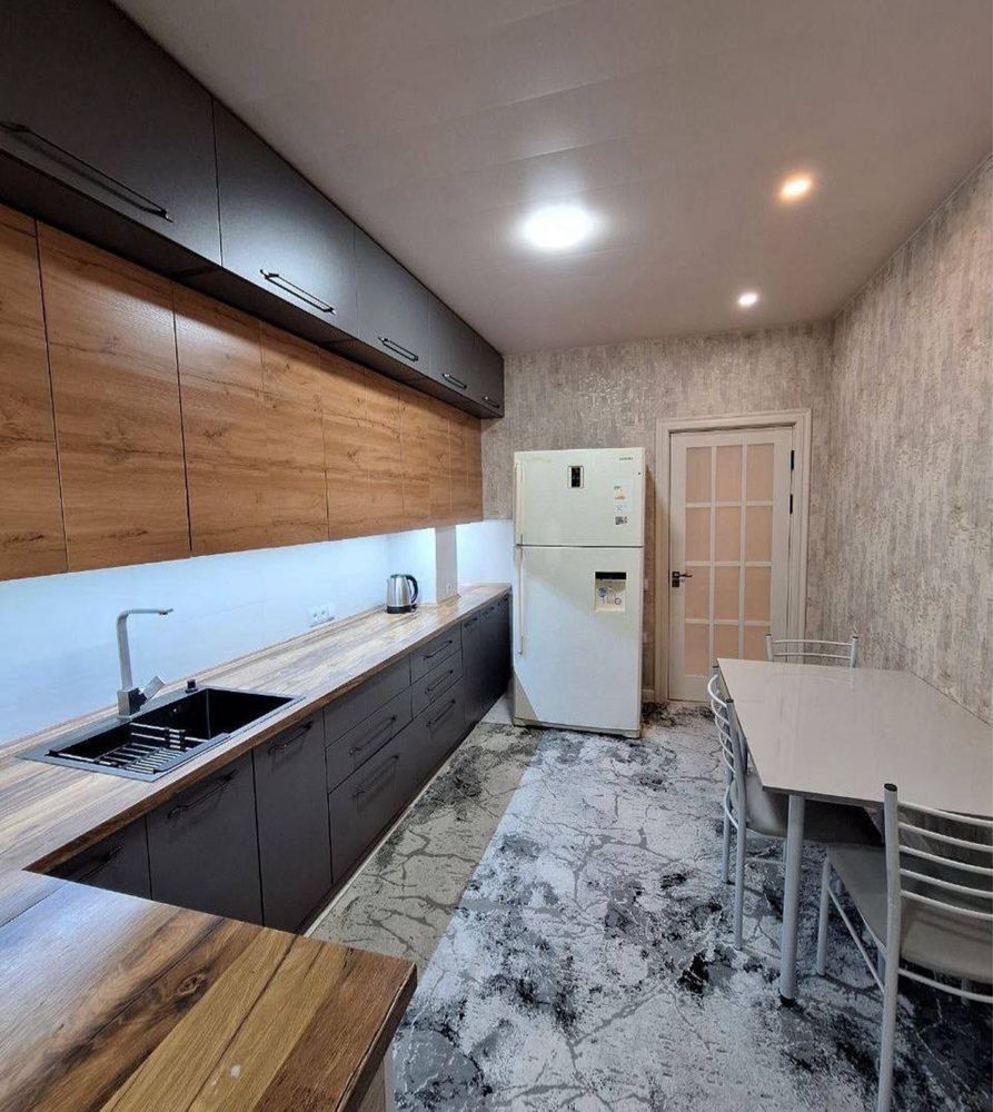 Продаётся Квартира Дружба Народов 2+2/2/9 Площадь 125м2