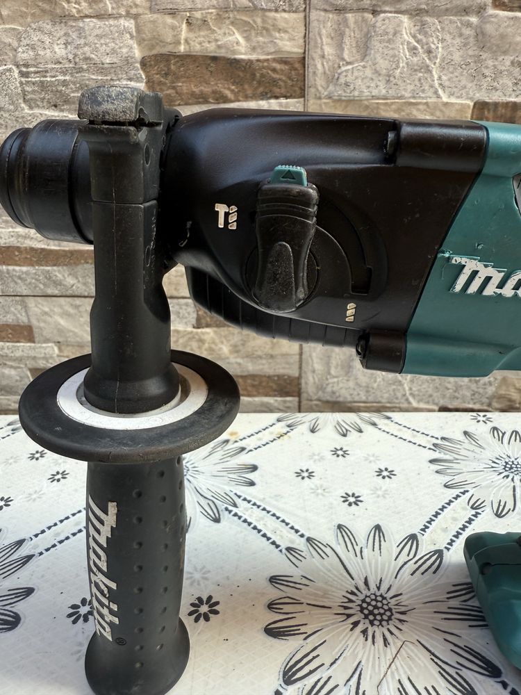 Акумулаторен перфоратор Makita