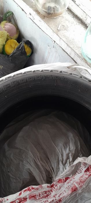 Продам комплект зимних шин ,Шины в отличном состоянии.