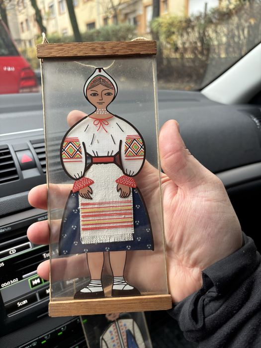 Tablou/Arta populara/Decoratiune - oameni in port popular traditional