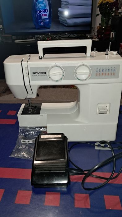 Mașină de cusut Privileg